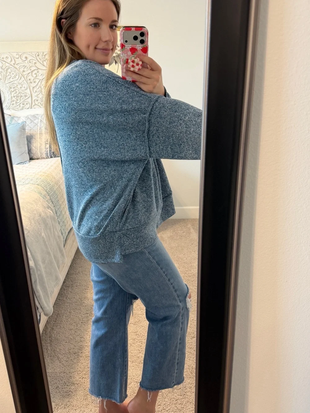 Zenana Outfitters Heathered Blue Crewneck Sweater